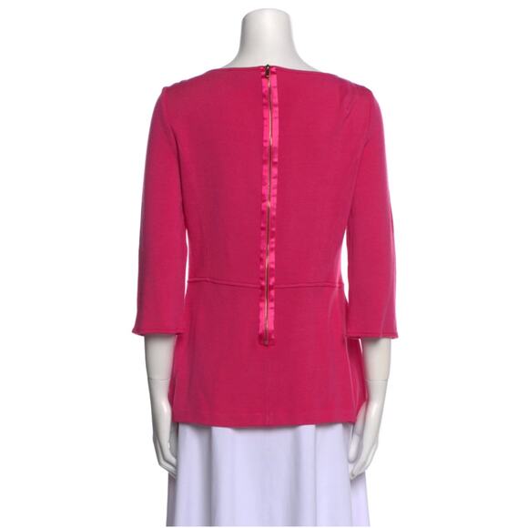St. John Knits Milano Knit Peplum Blouse in Bright Pink Scoop Neck Size 6 Wool - Picture 8 of 8